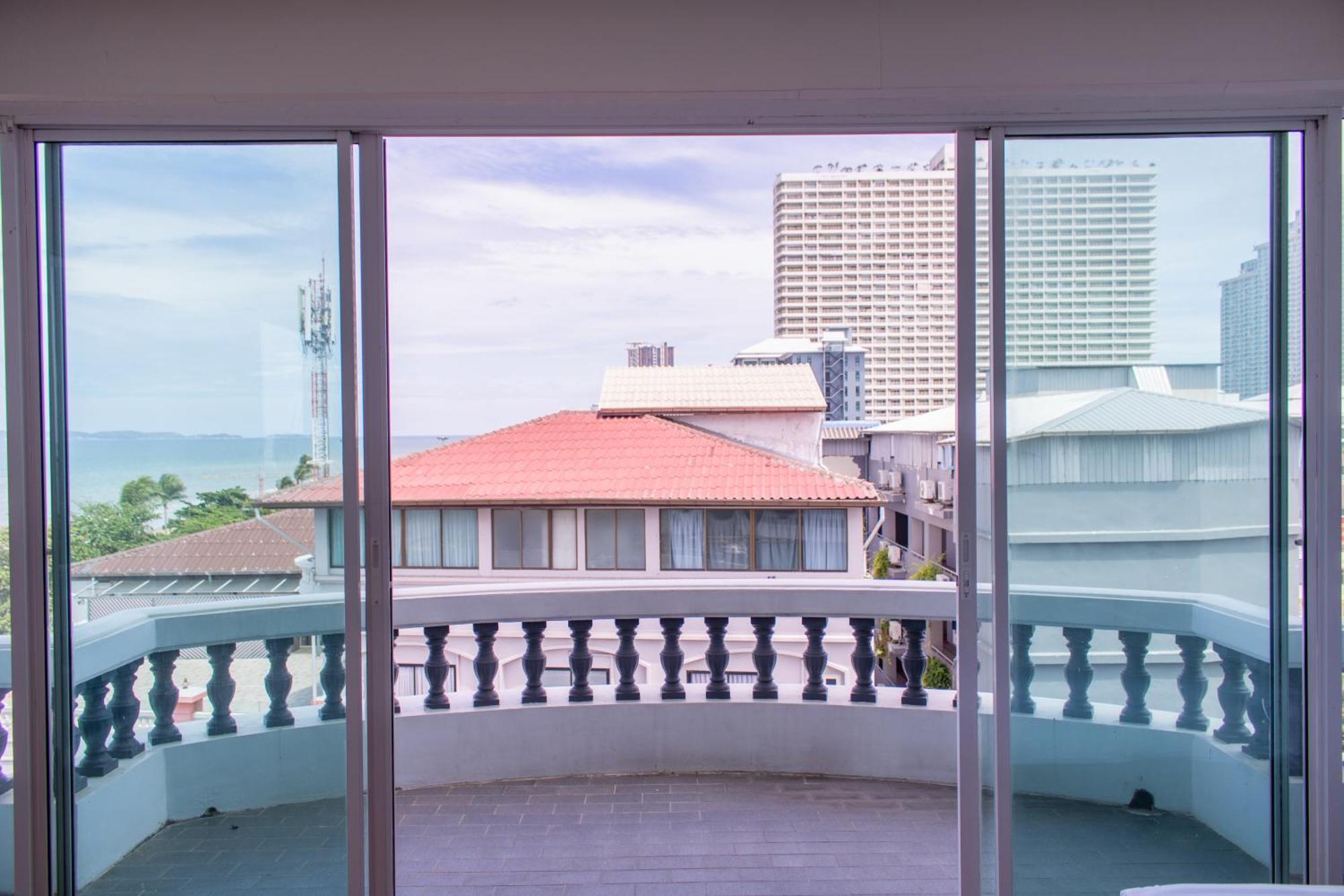 Jomtien Hisotel Kültér fotó