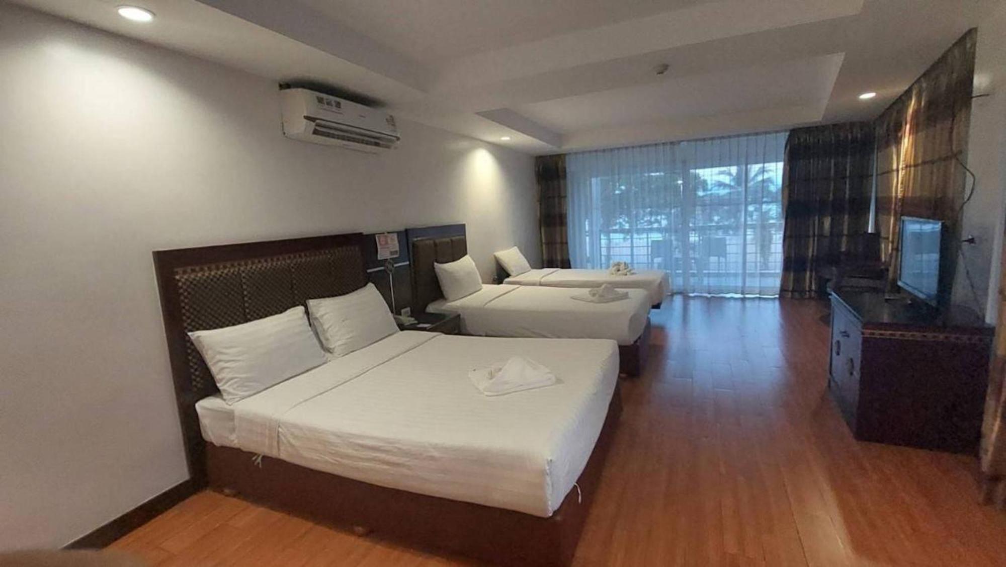 Jomtien Hisotel Kültér fotó